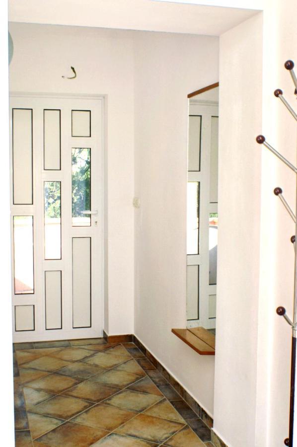 Family Friendly Seaside Apartments Vlasici, Pag - 4319 Esterno foto