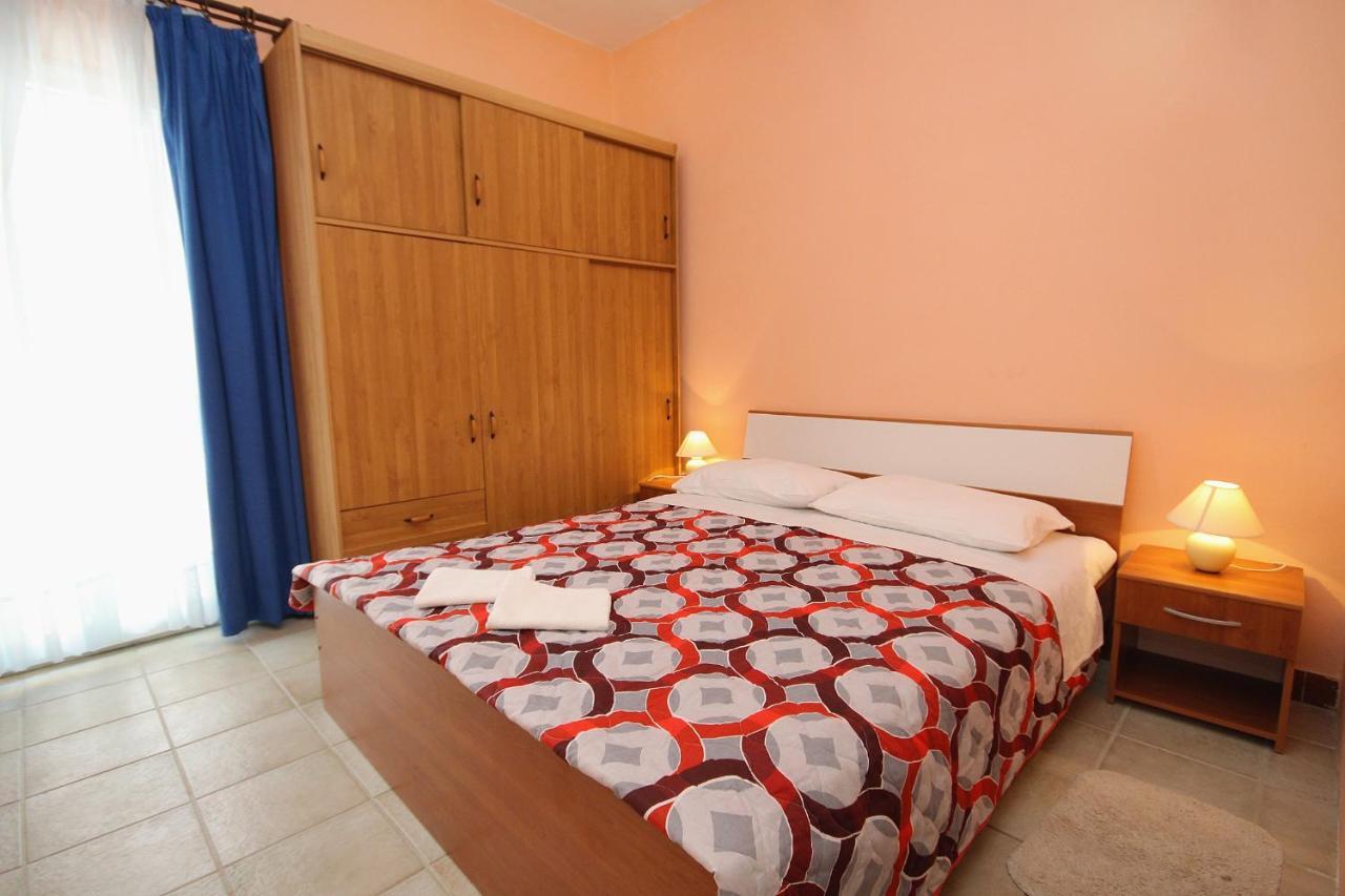 Family Friendly Seaside Apartments Vlasici, Pag - 4319 Esterno foto