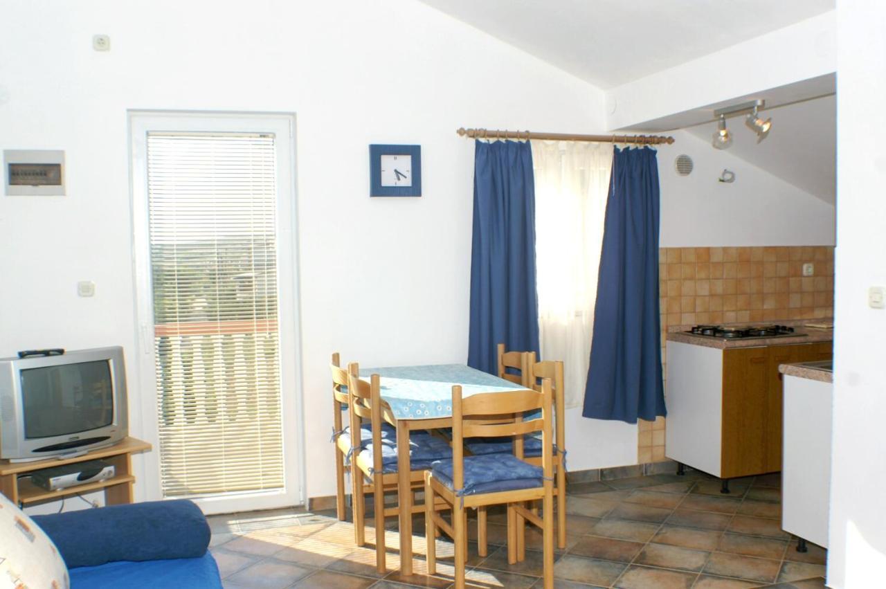 Family Friendly Seaside Apartments Vlasici, Pag - 4319 Esterno foto
