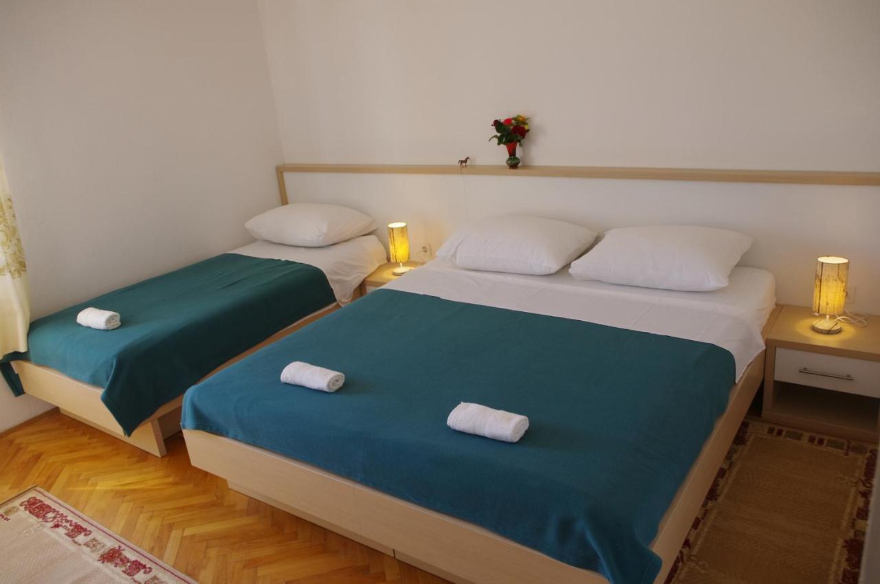 Family Friendly Seaside Apartments Vlasici, Pag - 4319 Esterno foto
