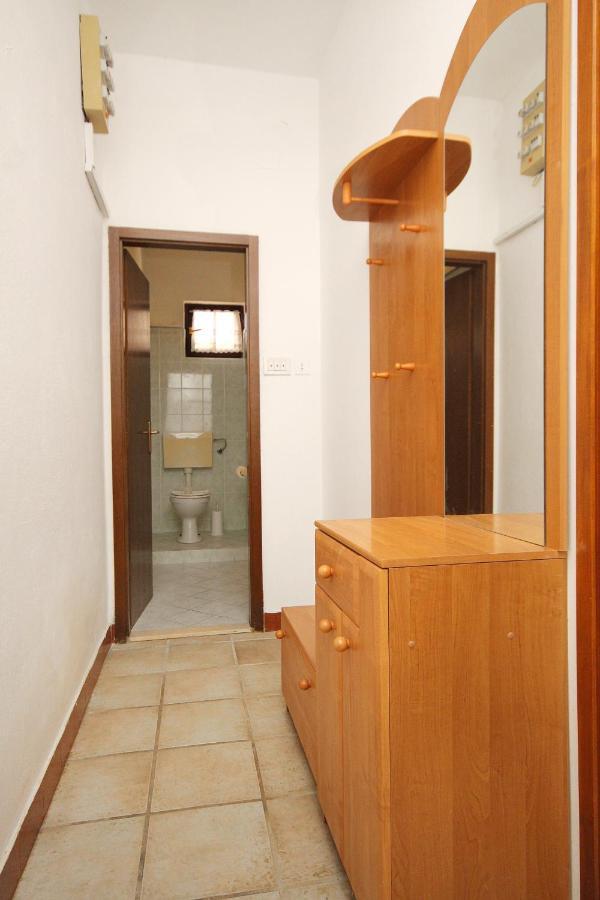 Family Friendly Seaside Apartments Vlasici, Pag - 4319 Esterno foto